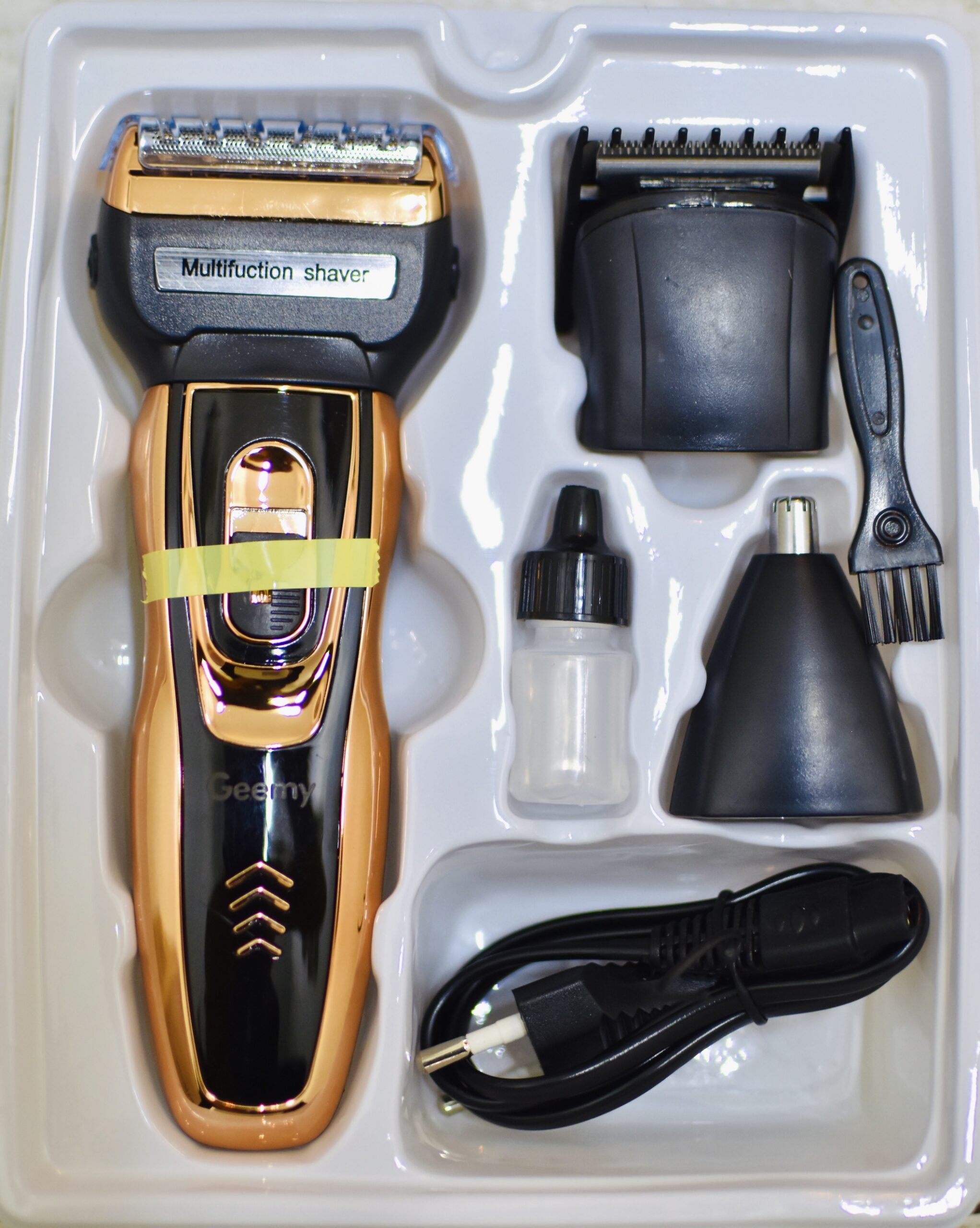 PHOTOS BY BRIAN Geemy 3 in 1 Rechargeable Shaver & Trimmer Set - Image 1